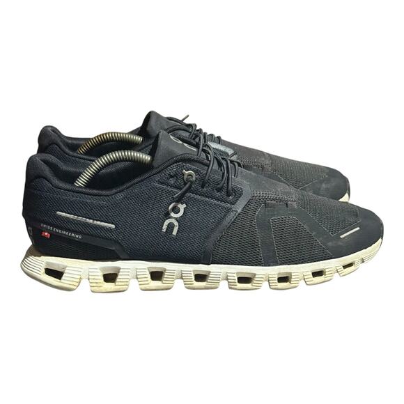 On Running Cloud Men's Size 10 Black White Swiss Engineering Lightweight Sneaker - Picture 1 of 8